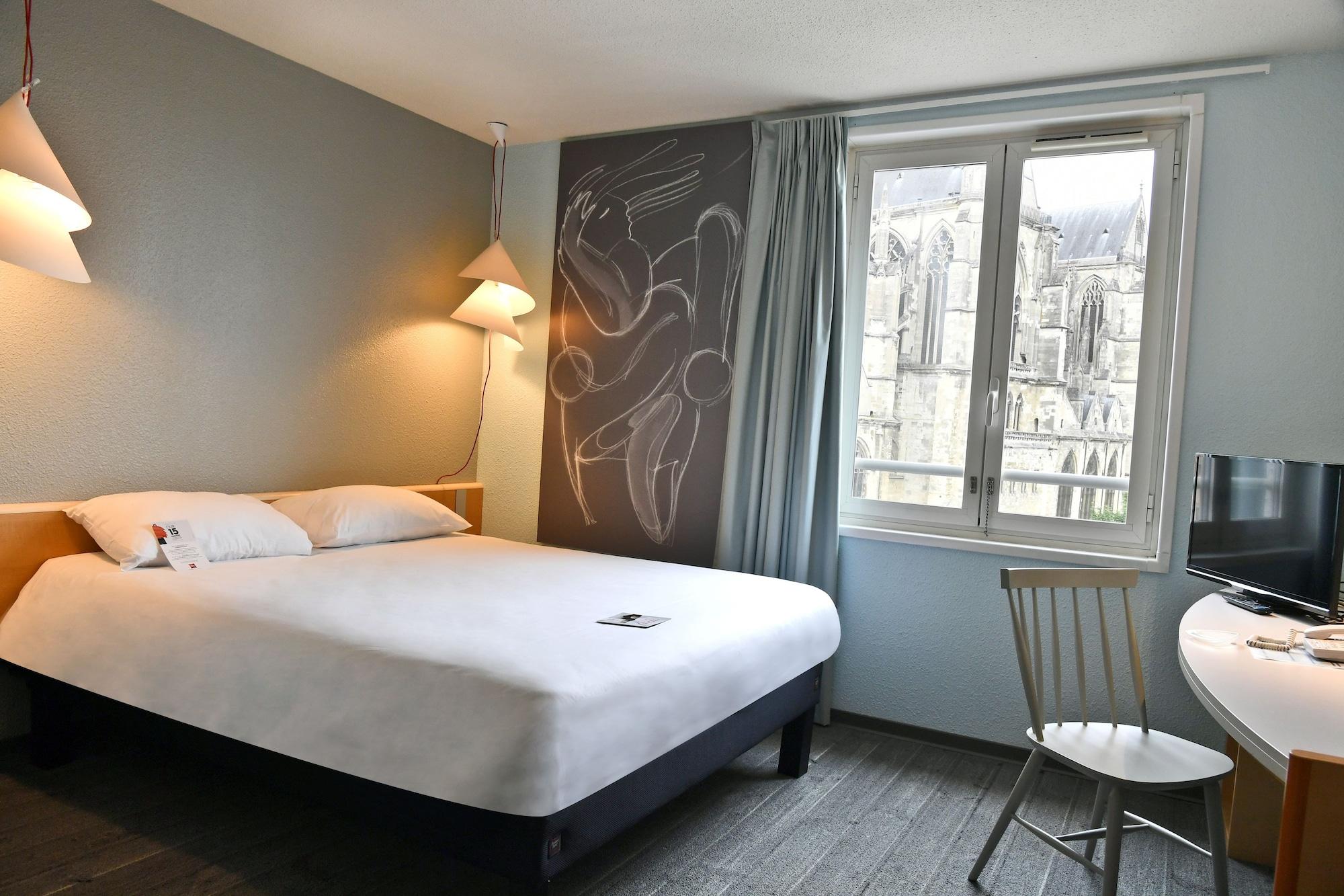 מלון Ibis Saint Quentin Basilique מראה חיצוני תמונה